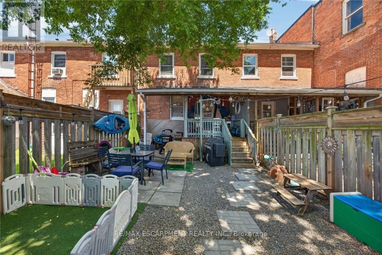 A&B - 18 KING STREET, Haldimand, Ontario, N0A1E0