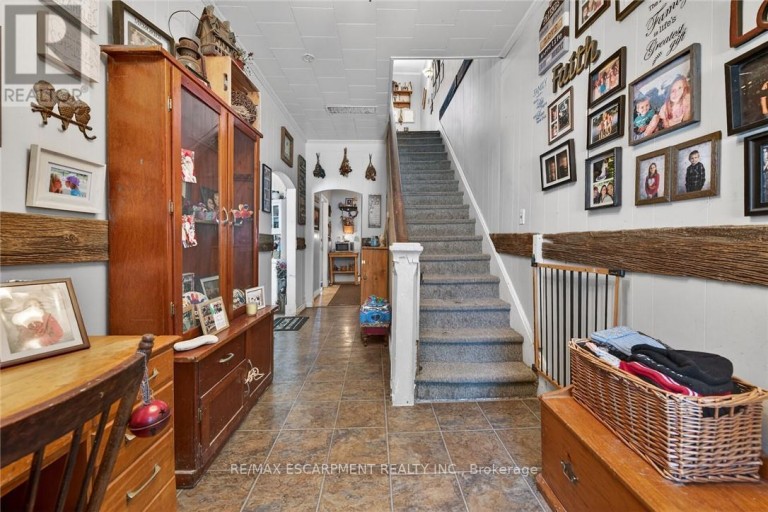 A&B - 18 KING STREET, Haldimand, Ontario, N0A1E0
