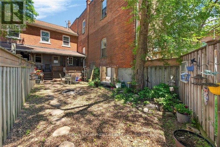 A&B - 18 KING STREET, Haldimand, Ontario, N0A1E0