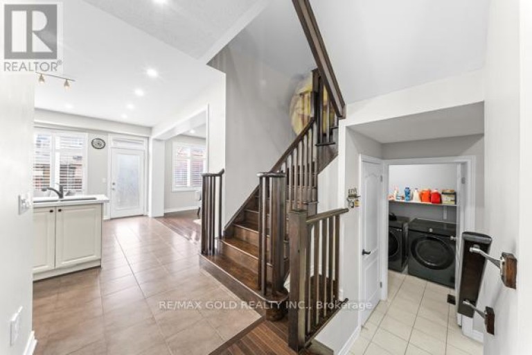 10 ROUGEBANK AVENUE, Caledon, Ontario, L7C3V1