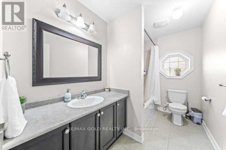 10 ROUGEBANK AVENUE, Caledon, Ontario, L7C3V1