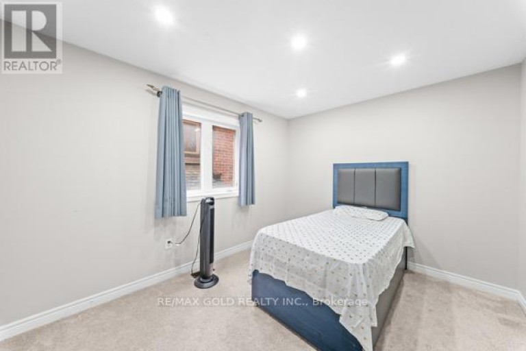 10 ROUGEBANK AVENUE, Caledon, Ontario, L7C3V1