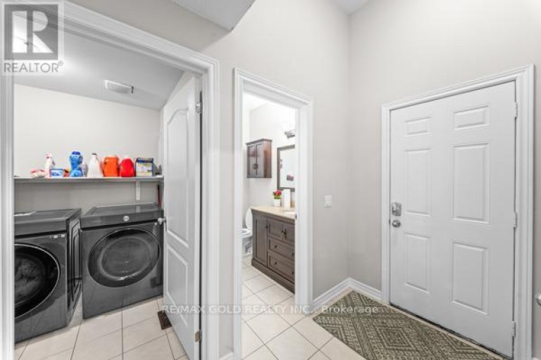 10 ROUGEBANK AVENUE, Caledon, Ontario, L7C3V1