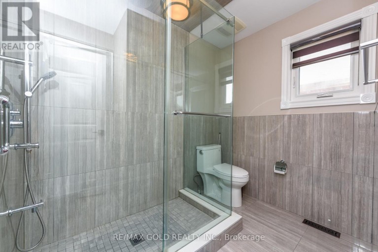 72 RAINFOREST DRIVE, Brampton (Sandringham-Wellington), Ontario, L6R1B1