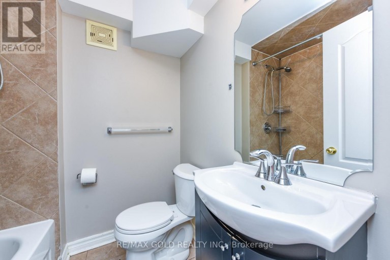 72 RAINFOREST DRIVE, Brampton (Sandringham-Wellington), Ontario, L6R1B1