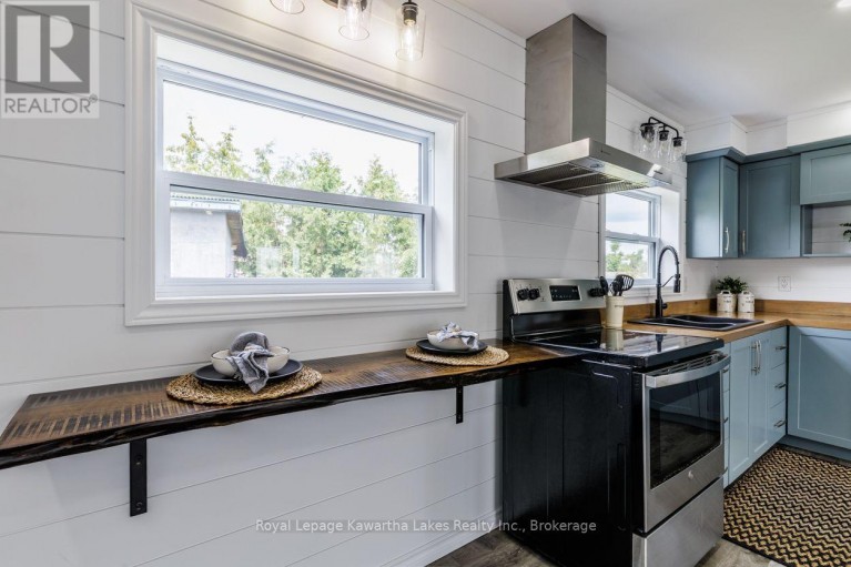 112 MURRAY STREET, Kawartha Lakes (Fenelon Falls), Ontario, K0M1N0
