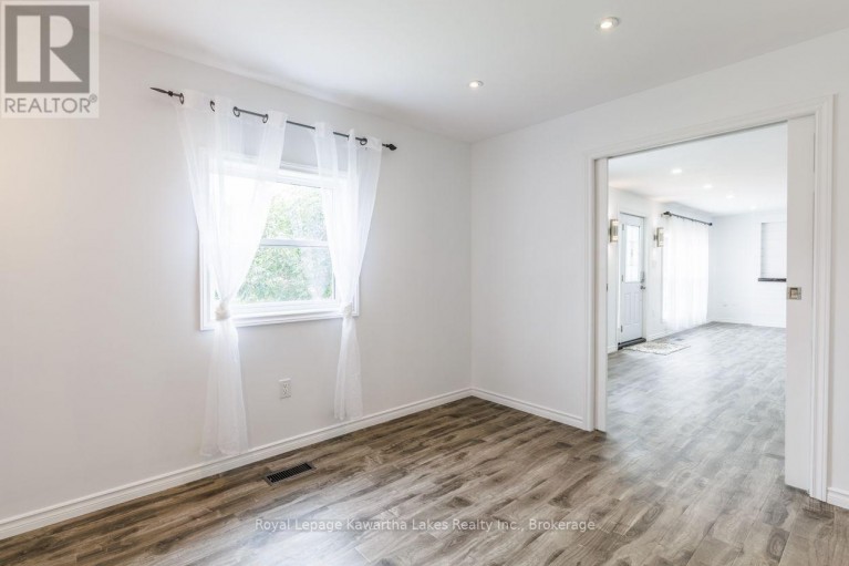 112 MURRAY STREET, Kawartha Lakes (Fenelon Falls), Ontario, K0M1N0