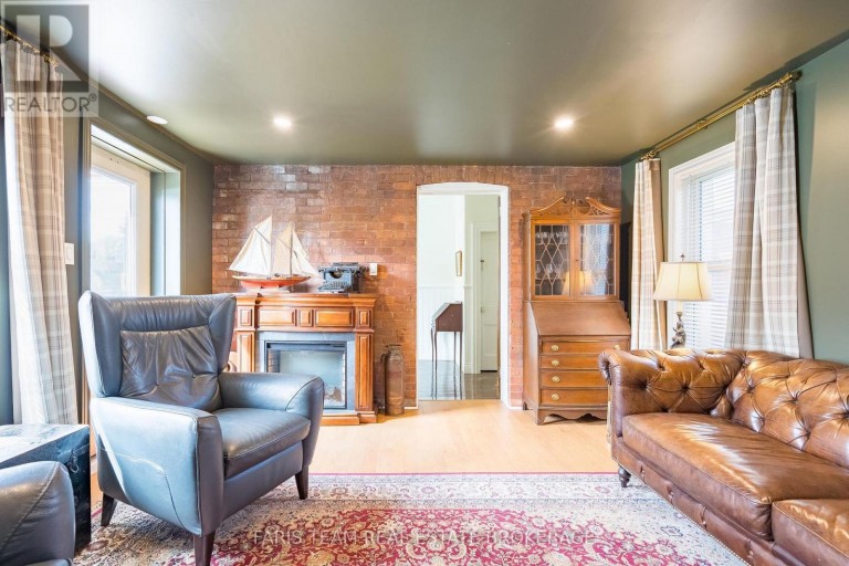23 YONGE STREET S, Springwater (Elmvale), Ontario, L0L1P0
