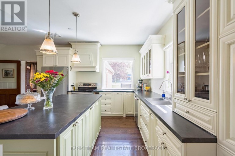 23 YONGE STREET S, Springwater (Elmvale), Ontario, L0L1P0
