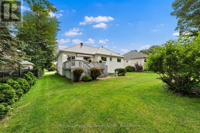 4 TRAILWOOD PLACE, Wasaga Beach, Ontario, L9Z1M6