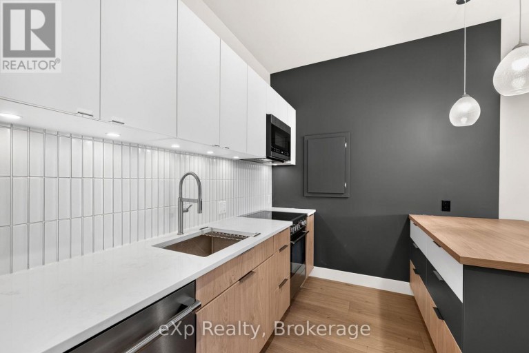 12 - 24 WELLINGTON STREET, Stratford, Ontario, N5A2L2