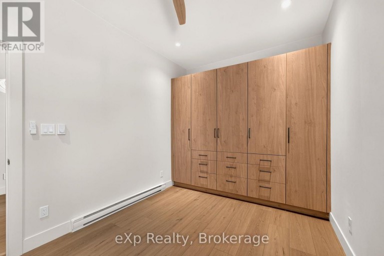 12 - 24 WELLINGTON STREET, Stratford, Ontario, N5A2L2