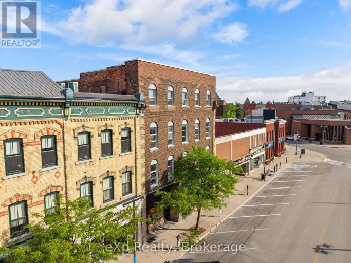 12 - 24 WELLINGTON STREET, Stratford, Ontario, N5A2L2