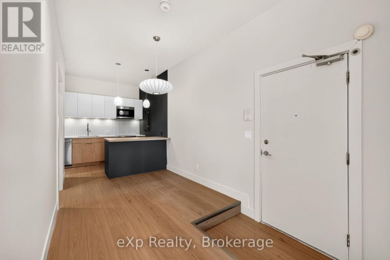 12 - 24 WELLINGTON STREET, Stratford, Ontario, N5A2L2