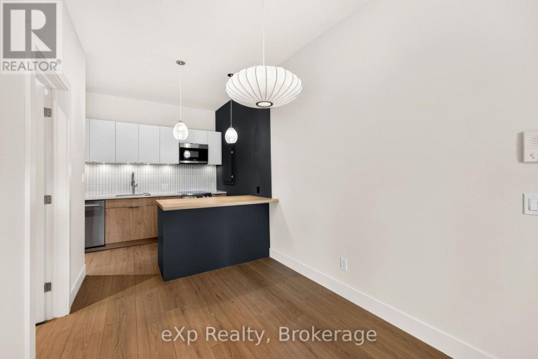 12 - 24 WELLINGTON STREET, Stratford, Ontario, N5A2L2