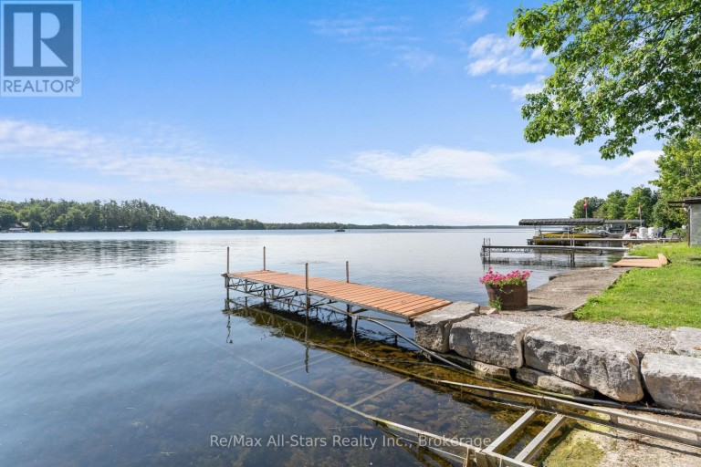 75 FELLS POINT ROAD, Kawartha Lakes (Fenelon), Ontario, K0M1N0