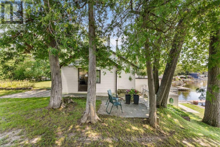 75 FELLS POINT ROAD, Kawartha Lakes (Fenelon), Ontario, K0M1N0
