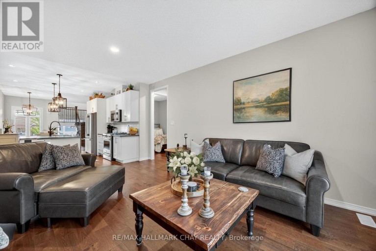 118 ISABELLA DRIVE, Orillia, Ontario, L3V8K7