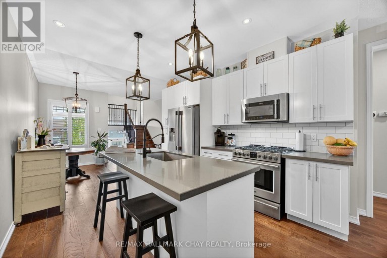118 ISABELLA DRIVE, Orillia, Ontario, L3V8K7