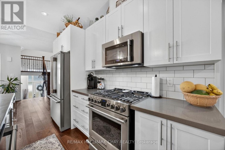 118 ISABELLA DRIVE, Orillia, Ontario, L3V8K7