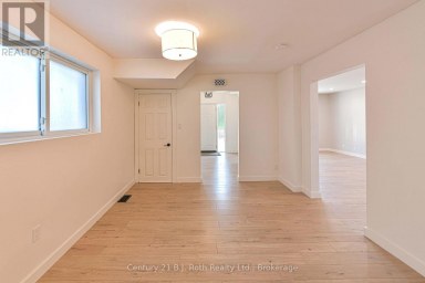 12 CLINTON STREET Orillia Ontario photo 36