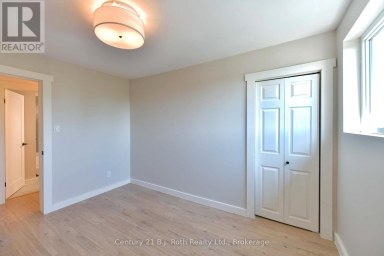 12 CLINTON STREET Orillia Ontario photo 45