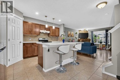 66 Panatella Park NW Calgary Alberta photo 2