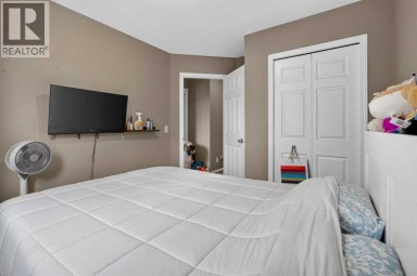 66 Panatella Park NW Calgary Alberta photo 23