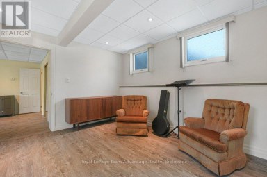 6 GINNIE STREET Parry Sound Ontario photo 37