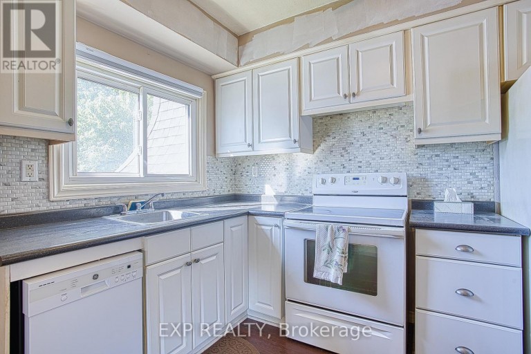 404 - 7 VIKING COURT, Grimsby (Grimsby Beach), Ontario, L3M3T8