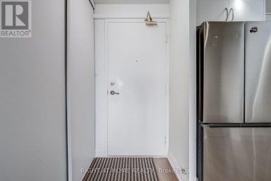 308 - 4470 TUCANA COURT Mississauga (Hurontario) Ontario photo 4