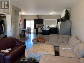 20B CHESTNUT STREET E St. Catharines (Secord Woods) Ontario photo 4