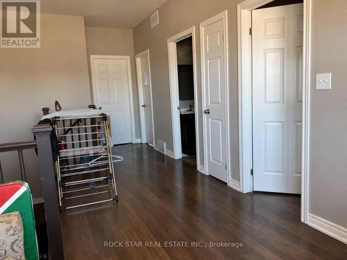 20B CHESTNUT STREET E, St. Catharines (Secord Woods), Ontario, L2T1G7