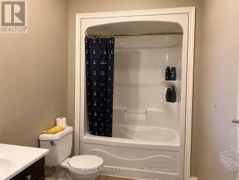 20B CHESTNUT STREET E St. Catharines (Secord Woods) Ontario photo 8