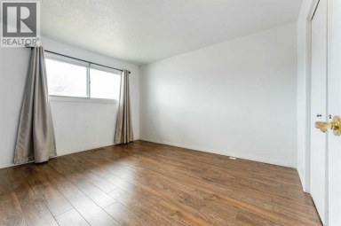 2906 Doverville Crescent SE Calgary Alberta photo 14