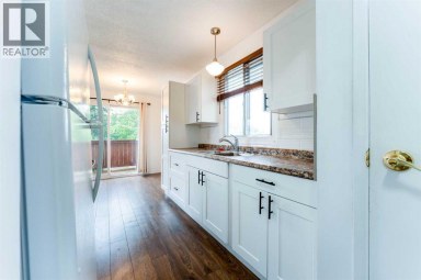 2906 Doverville Crescent SE Calgary Alberta photo 2
