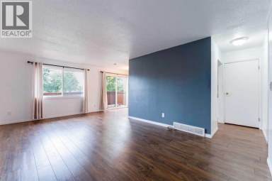2906 Doverville Crescent SE Calgary Alberta photo 9