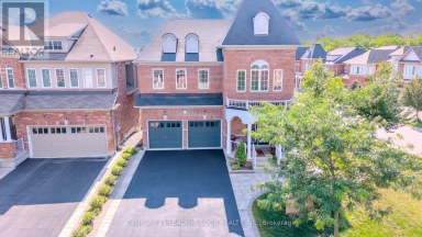 14 CLARINET LANE Whitchurch-Stouffville (Stouffville) Ontario photo 1