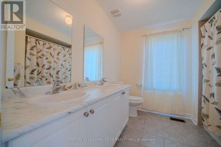 14 CLARINET LANE, Whitchurch-Stouffville (Stouffville), Ontario, L4A4N1