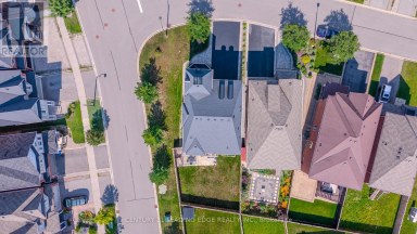 14 CLARINET LANE Whitchurch-Stouffville (Stouffville) Ontario photo 4