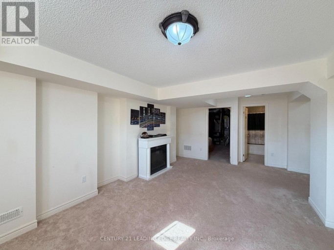 14 CLARINET LANE, Whitchurch-Stouffville (Stouffville), Ontario, L4A4N1