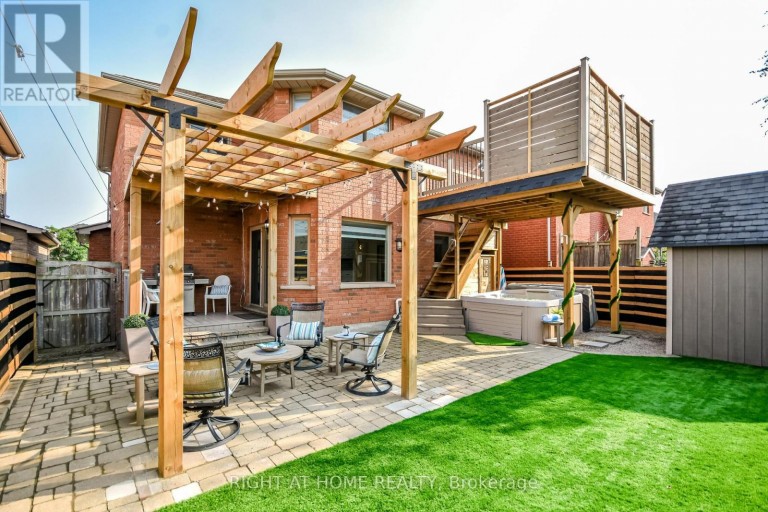 112 BIRCHWOOD DRIVE, Barrie (East Bayfield), Ontario, L4M6X4