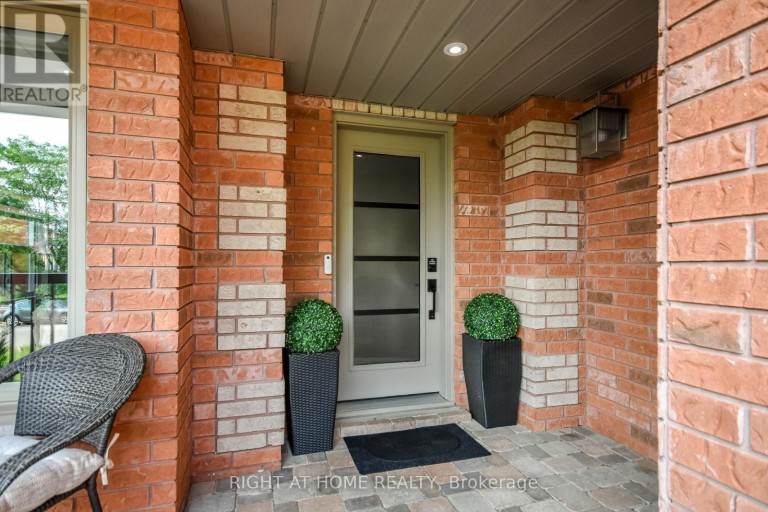 112 BIRCHWOOD DRIVE, Barrie (East Bayfield), Ontario, L4M6X4