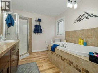 532 Margaret Sutherland Crescent N Lethbridge Alberta photo 26