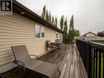 532 Margaret Sutherland Crescent N Lethbridge Alberta photo 43