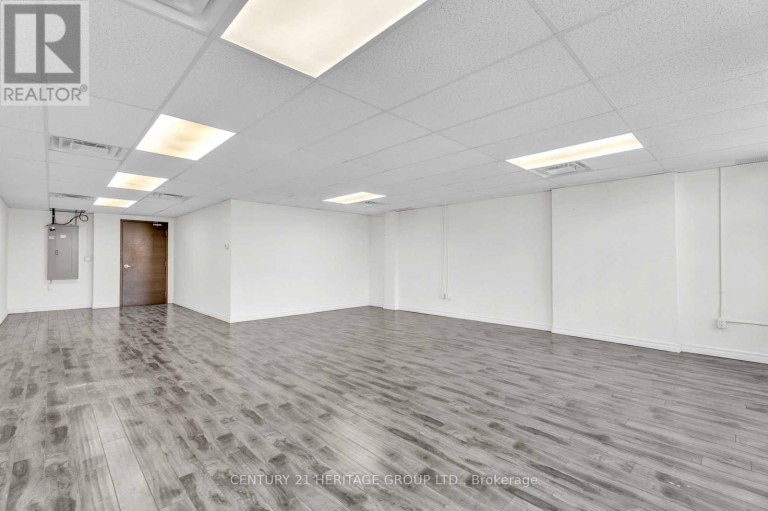 212 - 222 FINCH AVENUE W, Toronto (Newtonbrook West), Ontario, M2R1M6