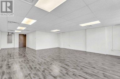 212 - 222 FINCH AVENUE W Toronto (Newtonbrook West) Ontario photo 2