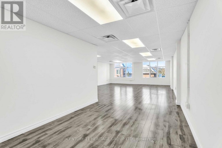 212 - 222 FINCH AVENUE W, Toronto (Newtonbrook West), Ontario, M2R1M6