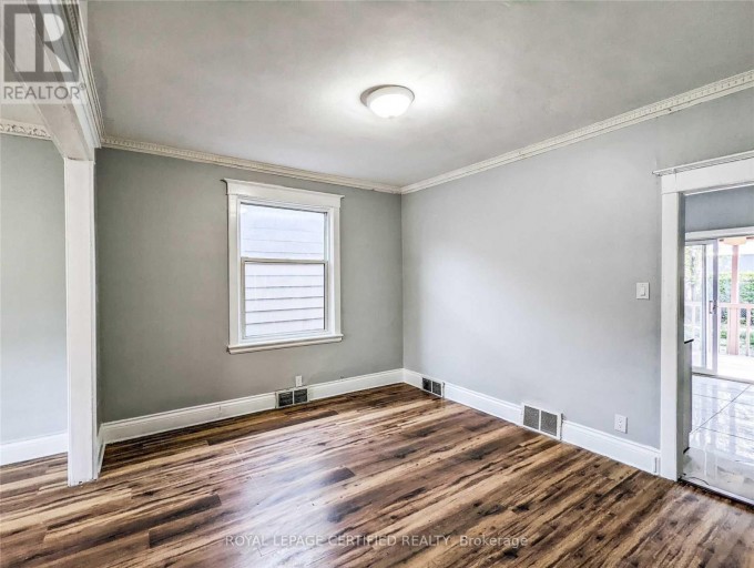 116 BEACH ROAD, Hamilton (Industrial Sector), Ontario, L8L3Z9