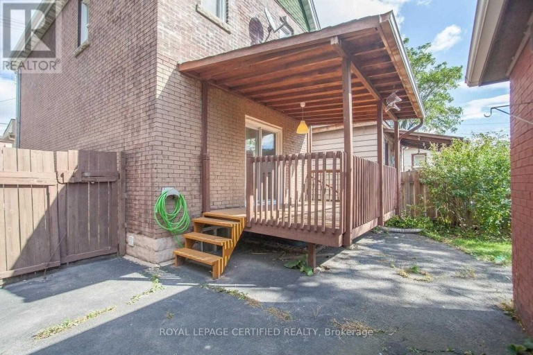 116 BEACH ROAD, Hamilton (Industrial Sector), Ontario, L8L3Z9
